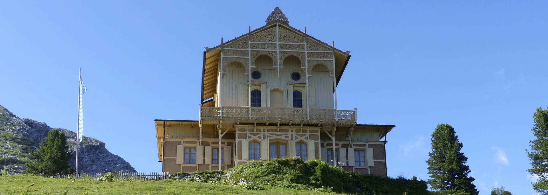 Das Königshaus am Schachen von vorne fotografiert, © Alpenwelt Karwendel | Sandra Hibler