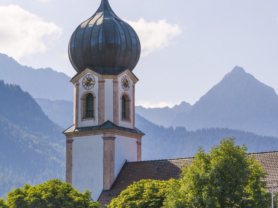 Kirche St. Sebastian in Krün Sommer, © Alpenwelt Karwendel | Wolfgang Ehn