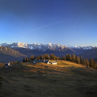 Krüner Alm mit Panoramablick, © Alpenwelt Karwendel | Christoph Schober