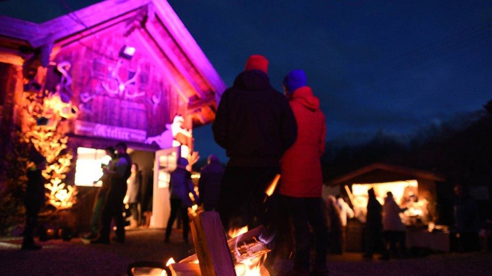 Verschneite Landschaften und gesellige Momente in Mittenwald, Krün und Wallgau., © Alpenwelt Karwendel | Angelika Warmuth