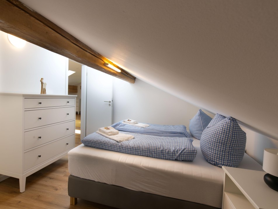 Schlafzimmer 2
