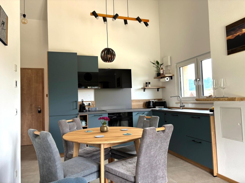 313602e3-bde6-41d1-b7f3-270f04b9f237 313602e3-bde6-41d1-b7f3-270f04b9f237