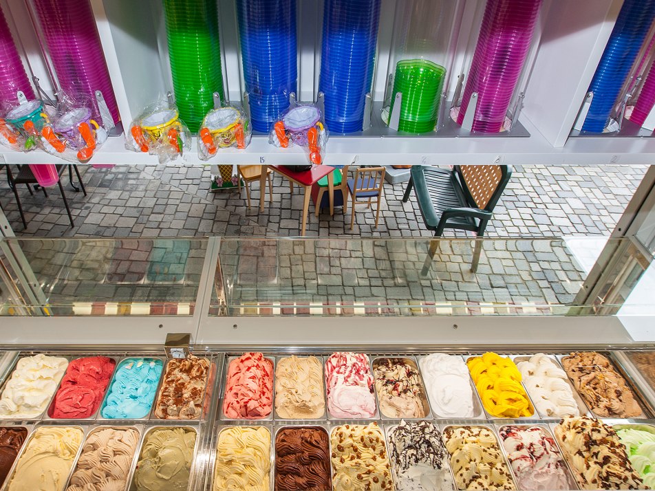 Eisauwahl Eiscafé Costa, © Werbeagentur Merzer Mittenwald