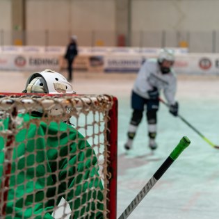 Eishockeytraining im Eisstadion Mittenwald, © Arena Mittenwald GmbH Eishockeytraining im Eisstadion Mittenwald, © Arena Mittenwald GmbH