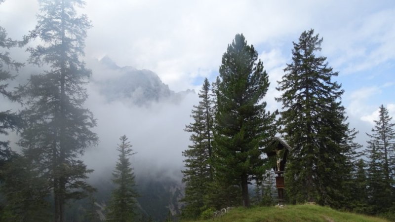 Ein bisschen „mystisch“ mutet der Blick in das Karwendelgebirge an, © Alpenwelt Karwendel | Andrea Schmölzer