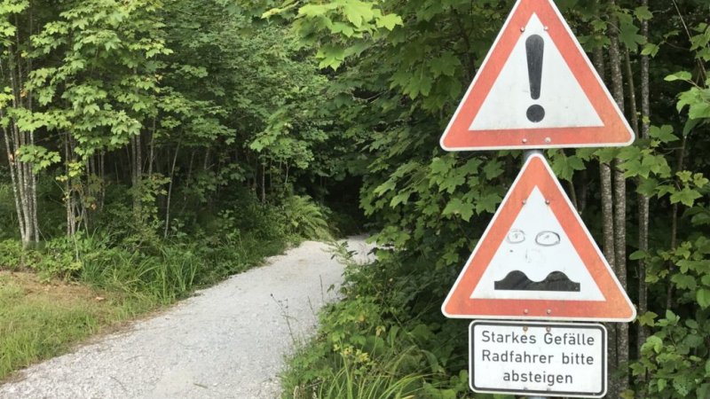 Bitte solche Hinweise stets beachten, © Alpenwelt Karwendel | Andrea Schmölzer