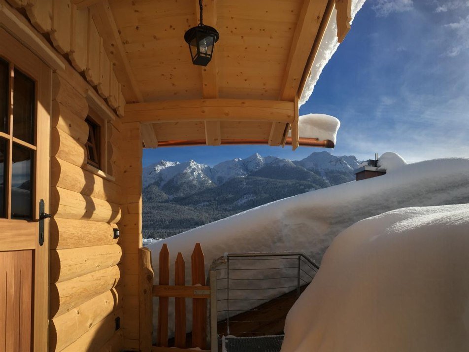 Sauna-Hütte mit Bergblick