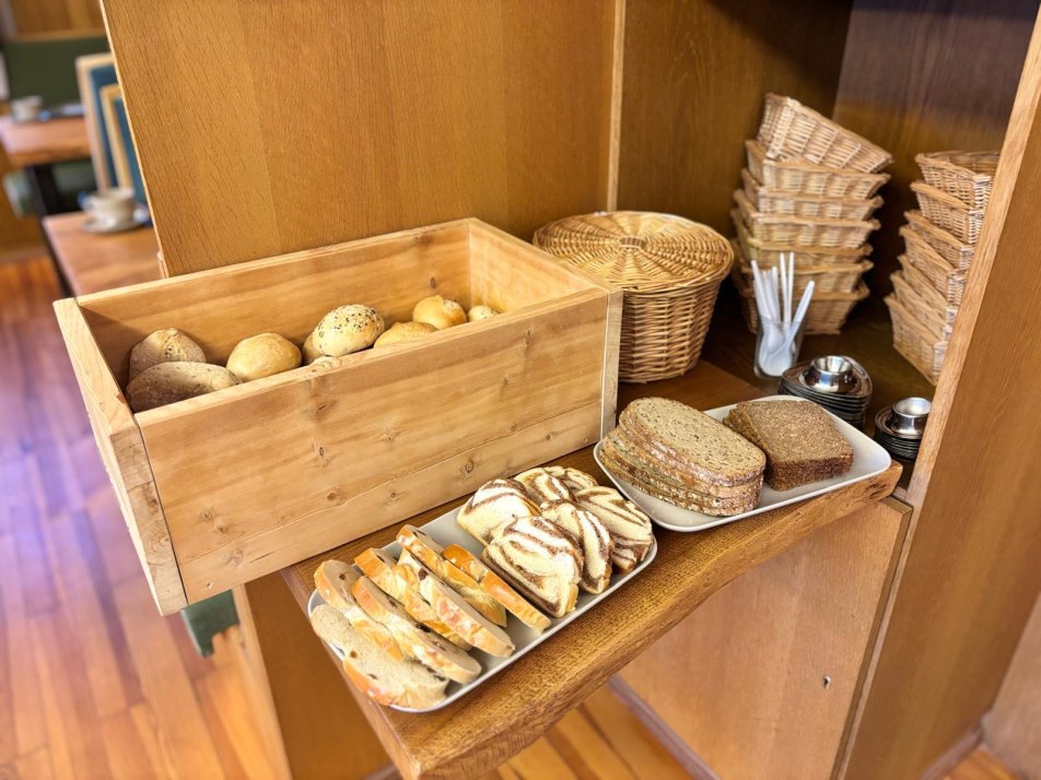 Brot, Semmeln und Eier