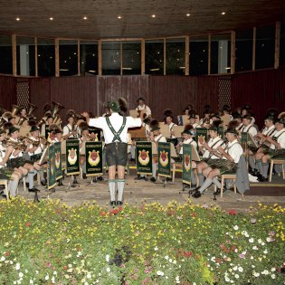 Band in the spa garden "Puit" in Mittenwald, © Alpenwelt Karwendel | Hubert Hornsteiner