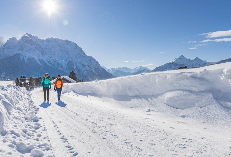 Schnee pur - Winterwanderung in der Alpenwelt Karwendel, © Oberbayern.de | Peter v. Felbert