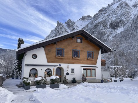 Winterbild Hausansicht Winterbild Hausansicht