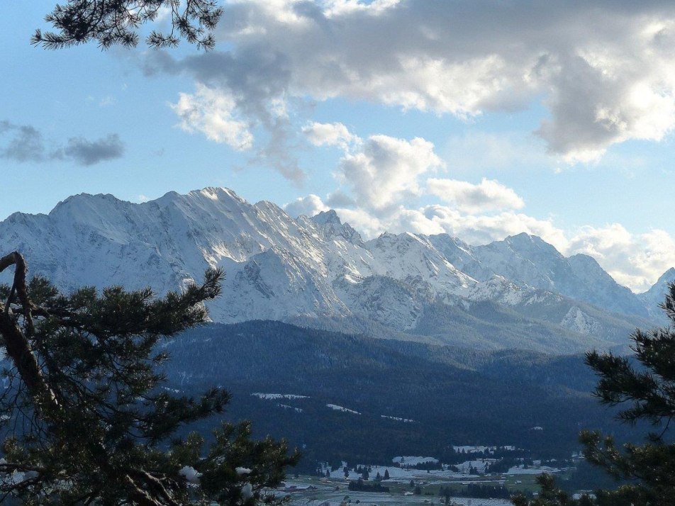 Blick vom Schwarzkopf zum Wetterstein