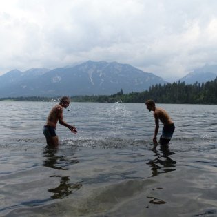 Die zahlreichen Badeseen Laden im Sommer immer zur Erfrischung ein!, © Alpenwelt Karwendel | Andrea Schmölzer Die zahlreichen Badeseen Laden im Sommer immer zur Erfrischung ein!, © Alpenwelt Karwendel | Andrea Schmölzer