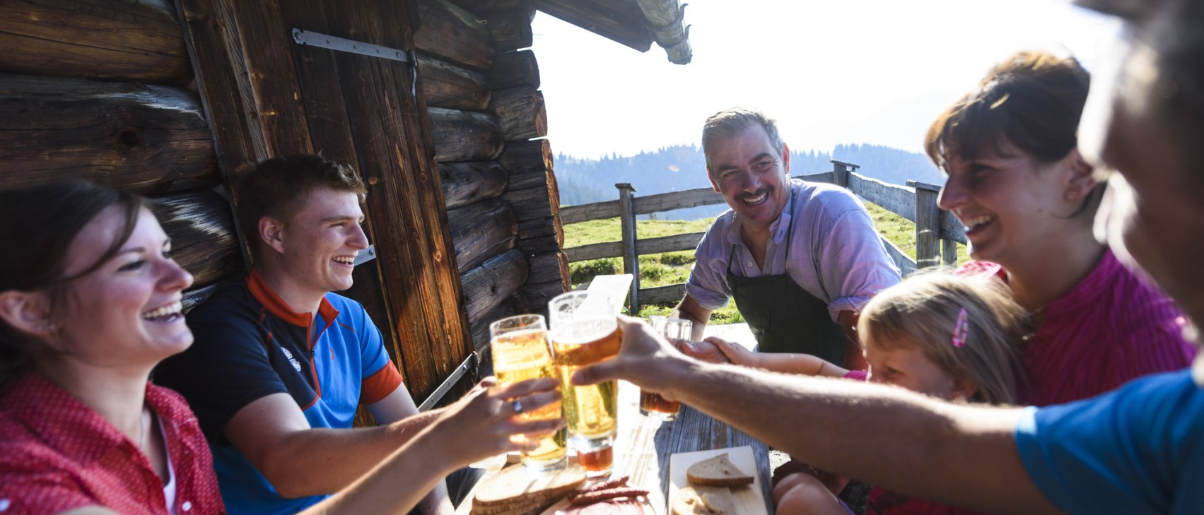 Brotzeit Krüner Alm, © Alpenwelt Karwendel | Wolfgang Ehn
