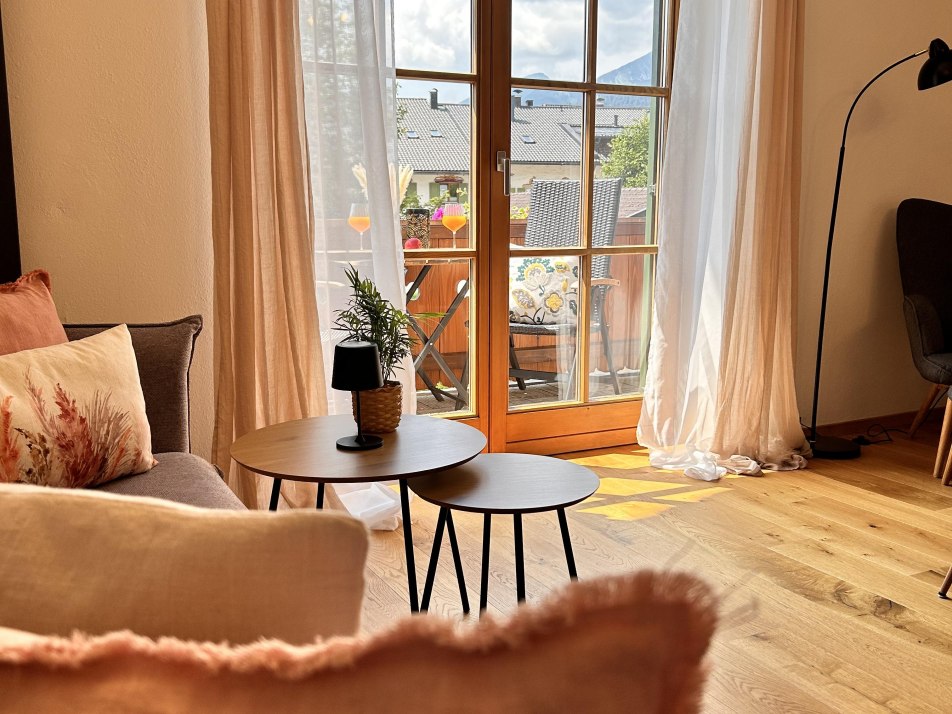 Wohnküche mit Balkon