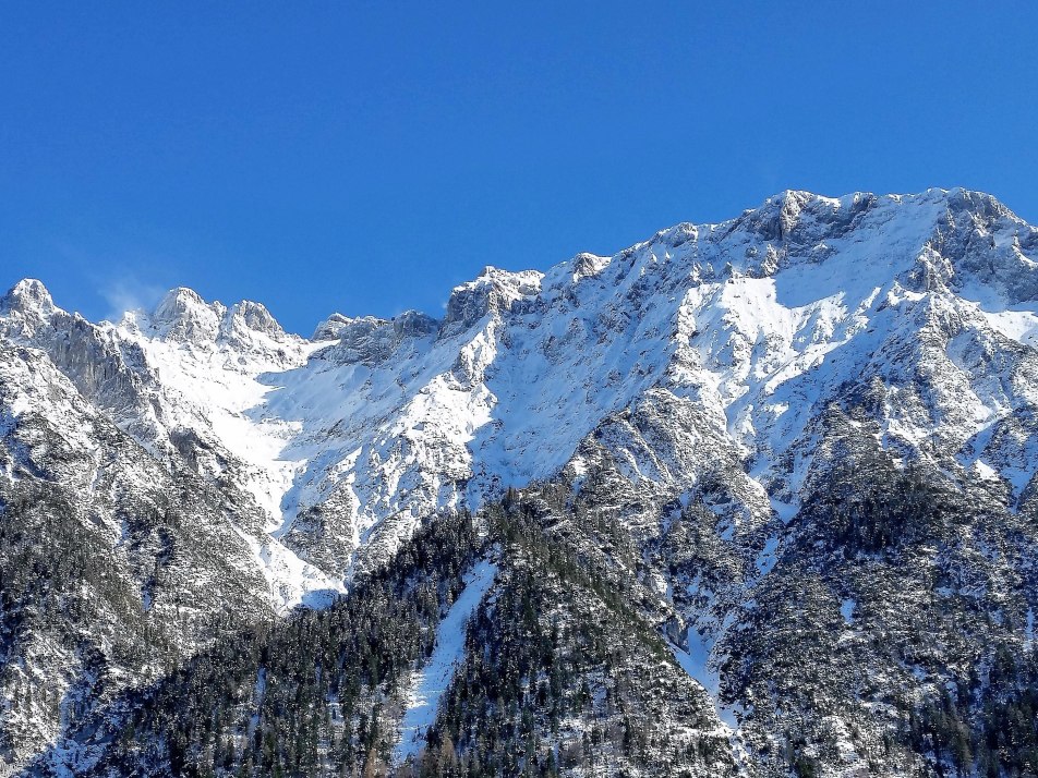 Balkonaussicht Karwendel im Winter