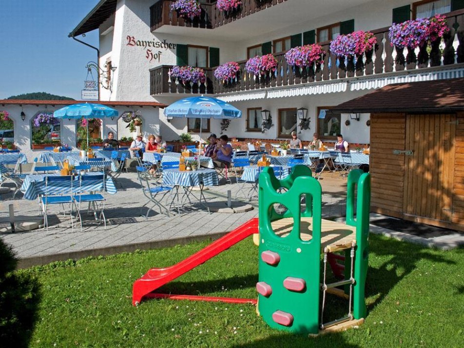 Bayerischer Hof Biergarten, Rutsche