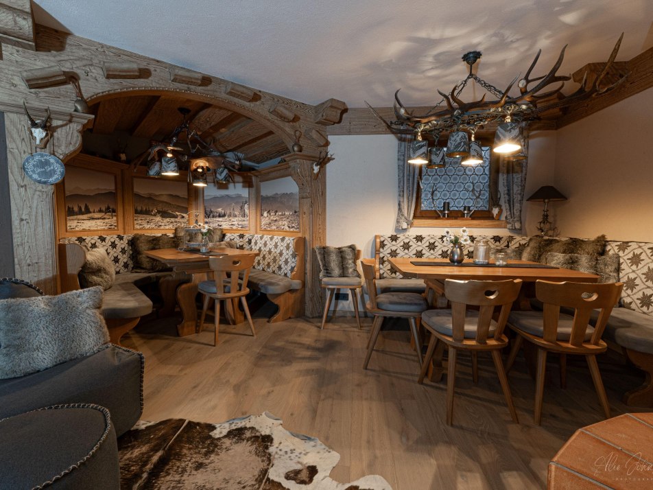 Common room / cellar bar