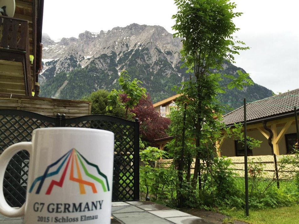 Garten mit g7 tasse