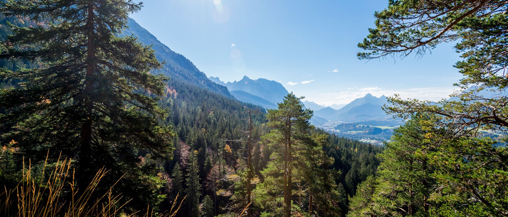 Blick vom Schwarzkopf, © Alpenwelt Karwendel | bayern.by_Gregor Lengler Blick vom Schwarzkopf, © Alpenwelt Karwendel | bayern.by_Gregor Lengler