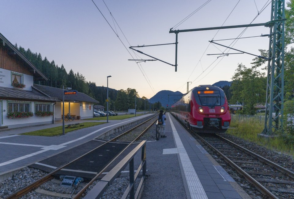 Deutschlands höchstgelegender Bahnhof in Klais (Oberbayern), © Alpenwelt Karwendel | Wolfgang Ehn