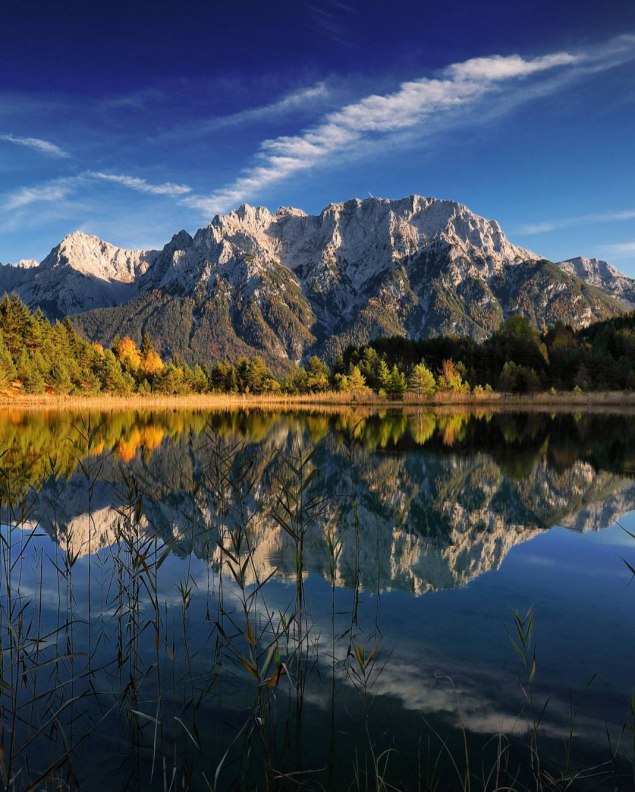 Blick vom Luttensee in der Nähe von Mittenwald auf das Karwendelmassiv. , © Alpenwelt Karwendel | Rudolf Pohmann 