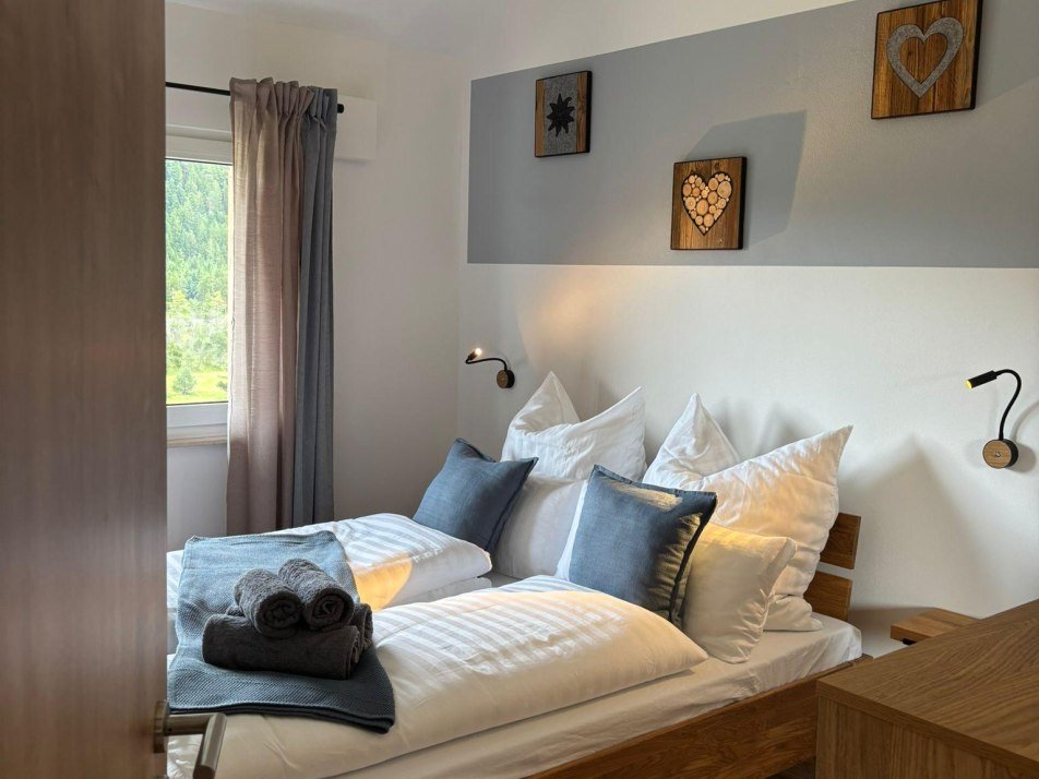 33741225-db28-4167-af3f-c07aa9356d2a