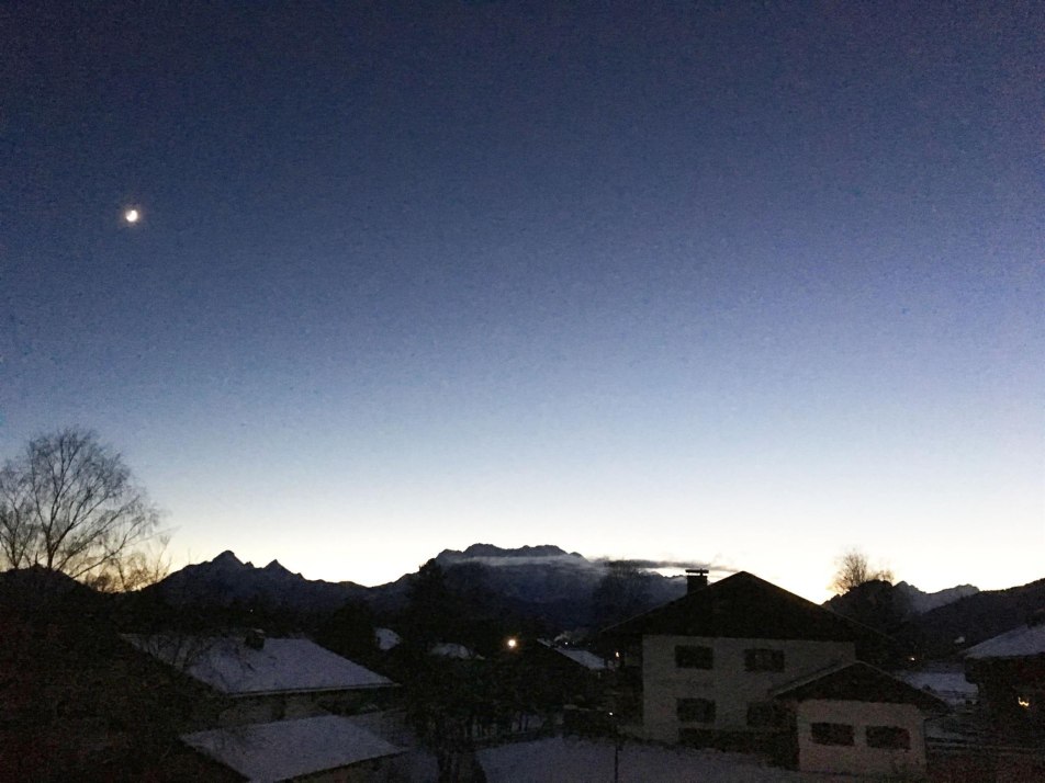 2018-12-12 Mond überm Wetterstein