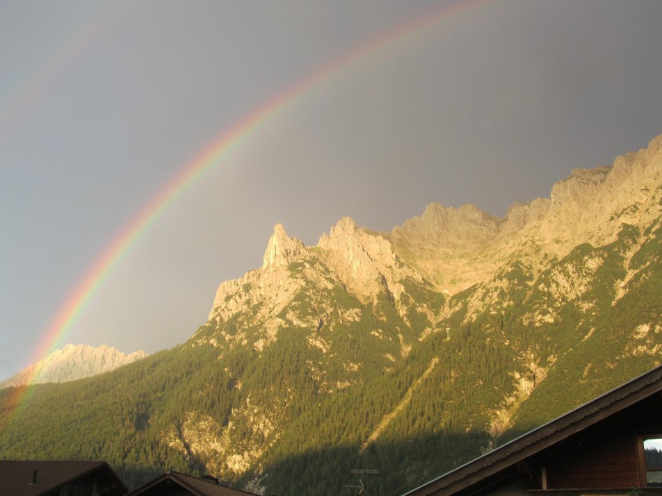 Gewitterstimmung mit Regenbogen