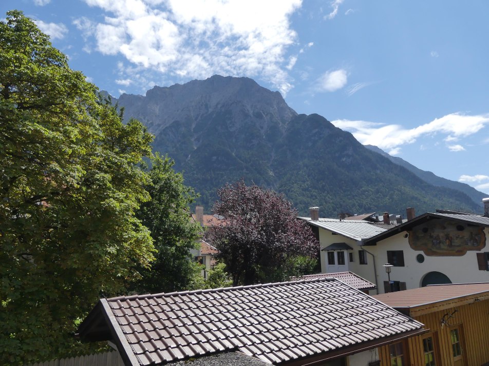 FEWO 7 - Balcony View