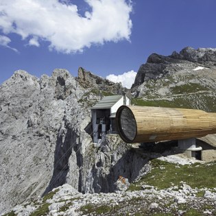 Nature information centre next to the mountain station of the Karwendelbahn, © Alpenwelt Karwendel | Rudolf Pohmann