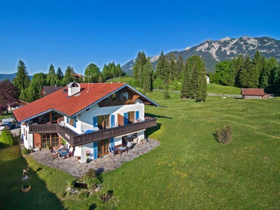 Haus Arnika Krün Ferienwohnungen Sommer, © Sebastian Seidel Haus Arnika Krün Ferienwohnungen Sommer, © Sebastian Seidel