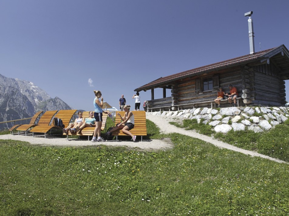 Panoramakino am Kranzberg mit Gipfelhaus, © Alpenwelt Karwendel | Rudolf Pohmann