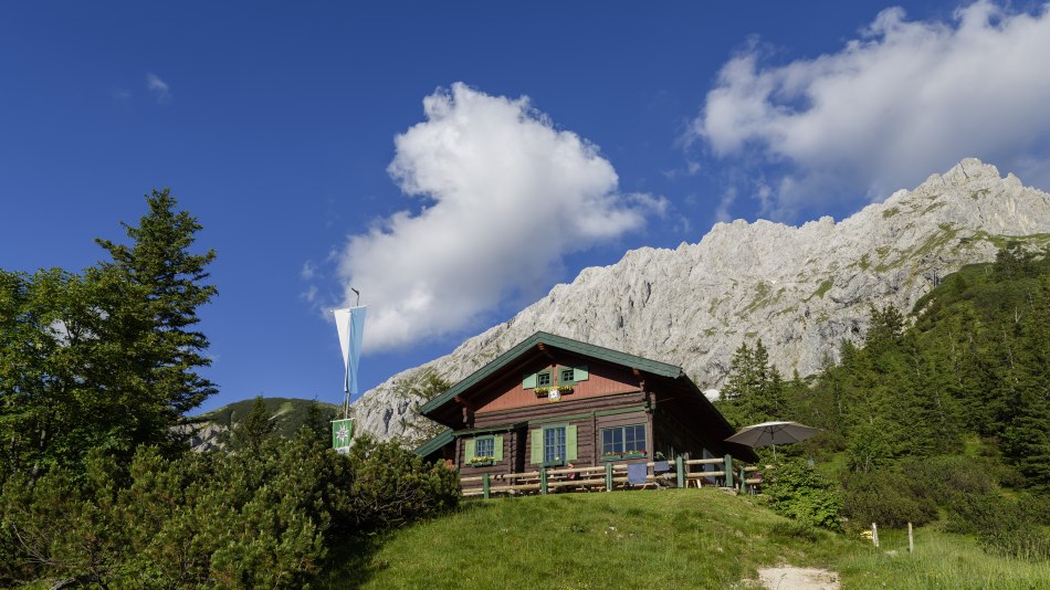 Hochlandhütte Sommer, © Alpenwelt Karwendel | Wolfgang Ehn