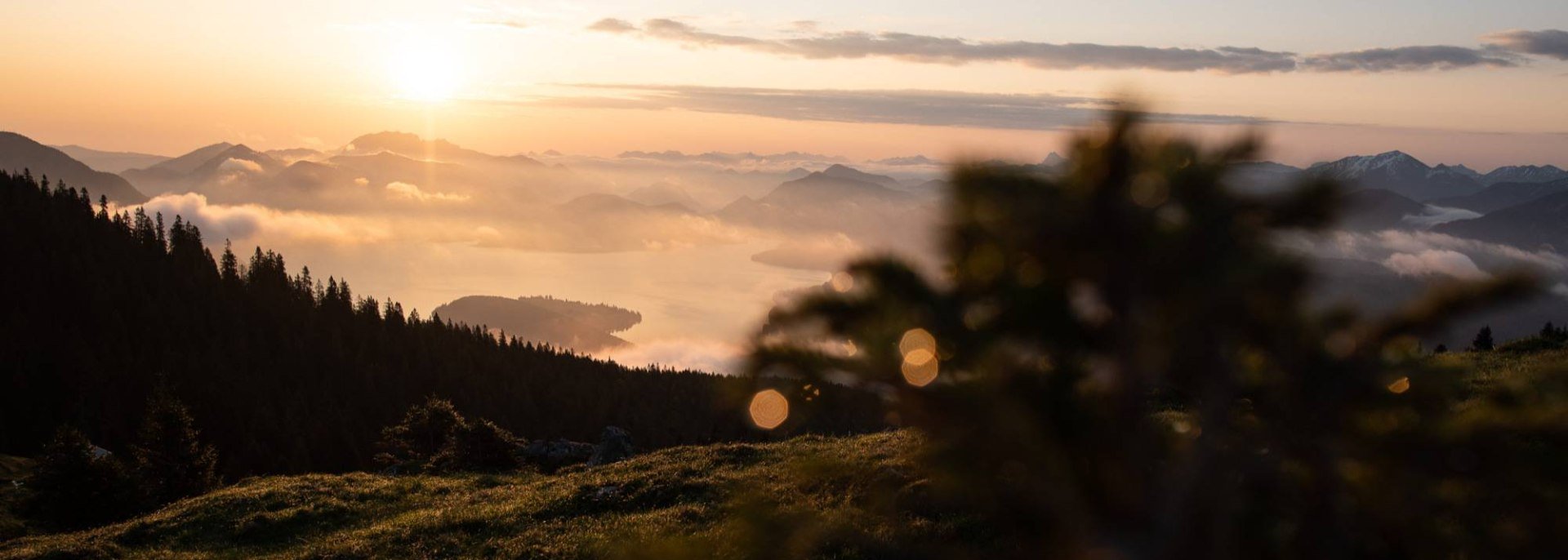 Den Sonnenaufgang am Simetsberg über dem Walchensee genießen, © Alpenwelt Karwendel | Philipp Gülland 