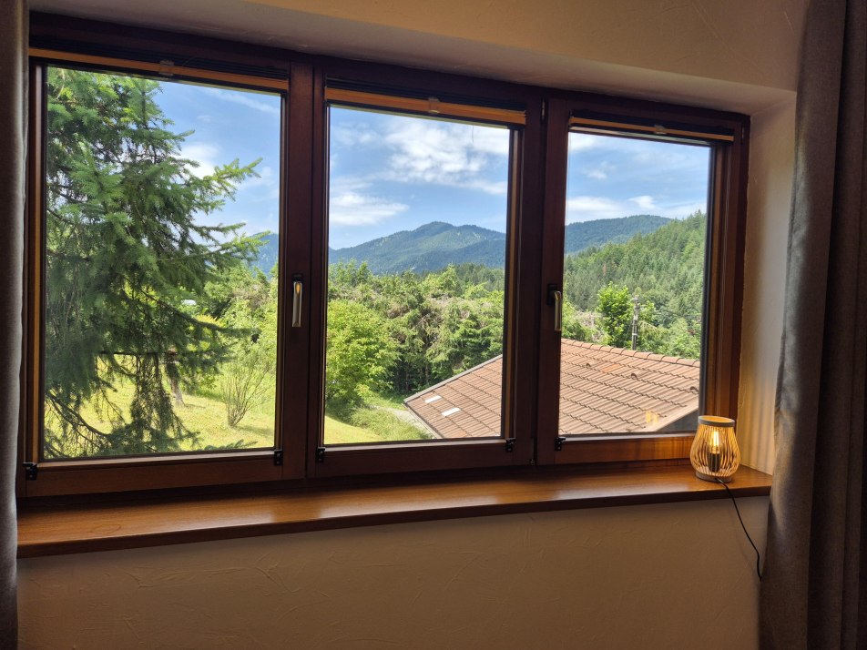 Ausblick Fenster Wohnzimmer