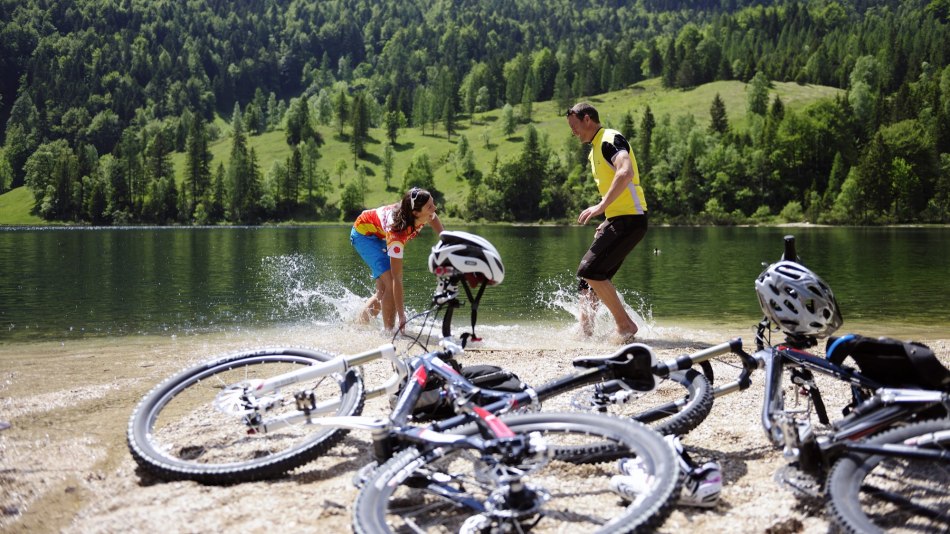 By bike to Lake Ferchen near Mittenwald, © Alpenwelt Karwendel | Wolfgang Ehn