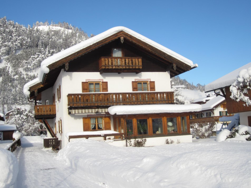 Haus Rogalli im Winter