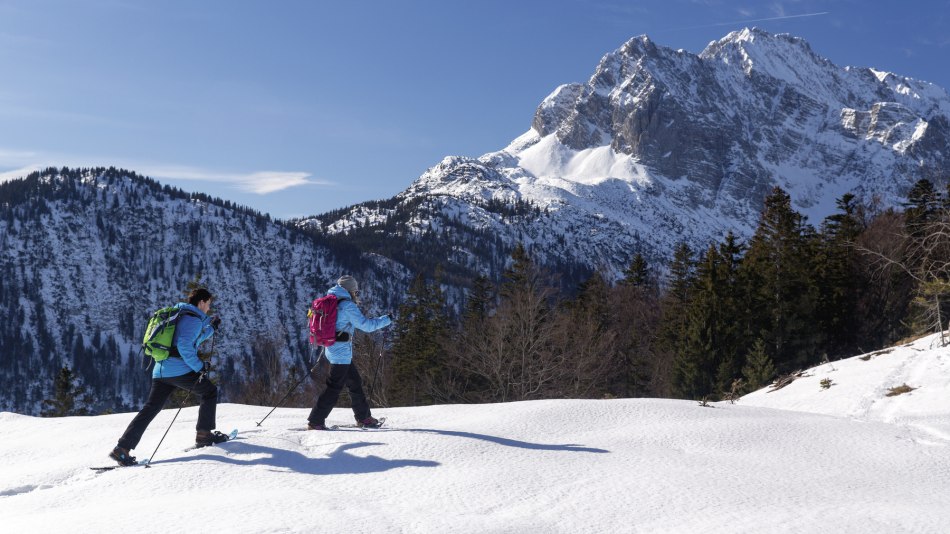 Schneeschuhtour, © Alpenwelt Karwendel | Best of Winter | Thomas Bichler, eitnah