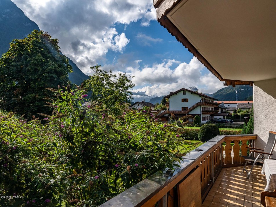 Blick vom Balkon1 nach rechts