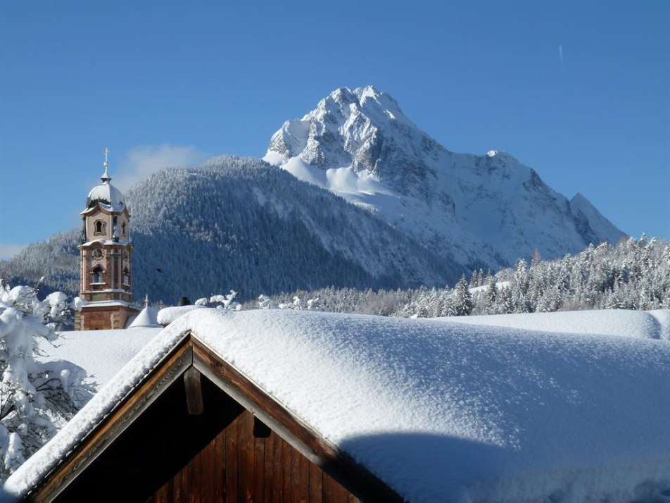 Blick auf das Wettersteingebirge