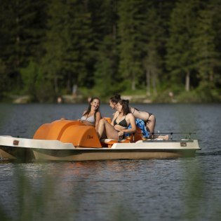 Der Lautersee - Bergsee mit Panorama und Tretbootverleih, © Alpenwelt Karwendel | Philipp Gülland