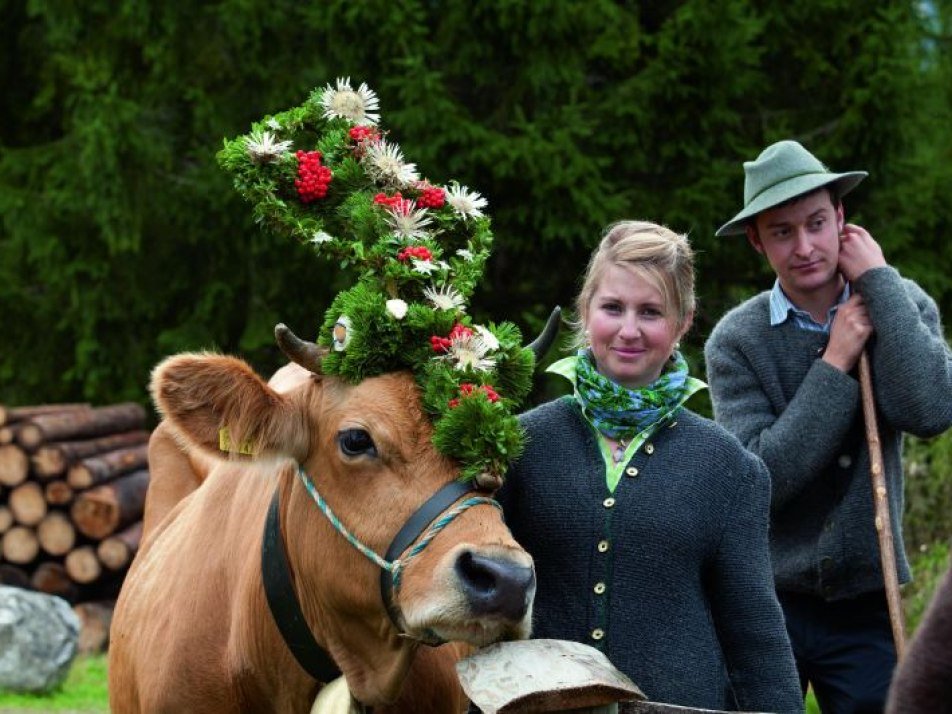 Almabtrieb der Rinder, © Alpenwelt Karwendel | Hubert Hornsteiner Almabtrieb der Rinder, © Alpenwelt Karwendel | Hubert Hornsteiner