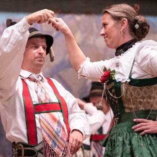 Ein besonders langsame aber stilvolle Einlage vom Alten Tanz in Mittenwald, © Alpenwelt Karwendel | Philipp Gülland