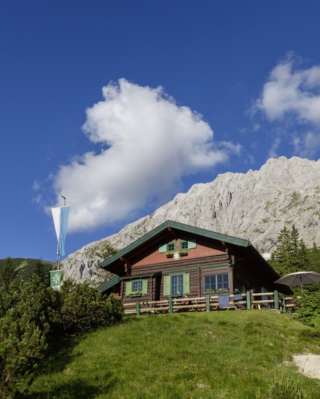 Hochlandhütte Sommer, © Alpenwelt Karwendel | Wolfgang Ehn