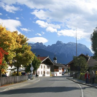 Krün an der Isar mit Karwendel - Urlaub in der Alpenwelt Karwendel, © Alpenwelt Karwendel | Christoph Schober