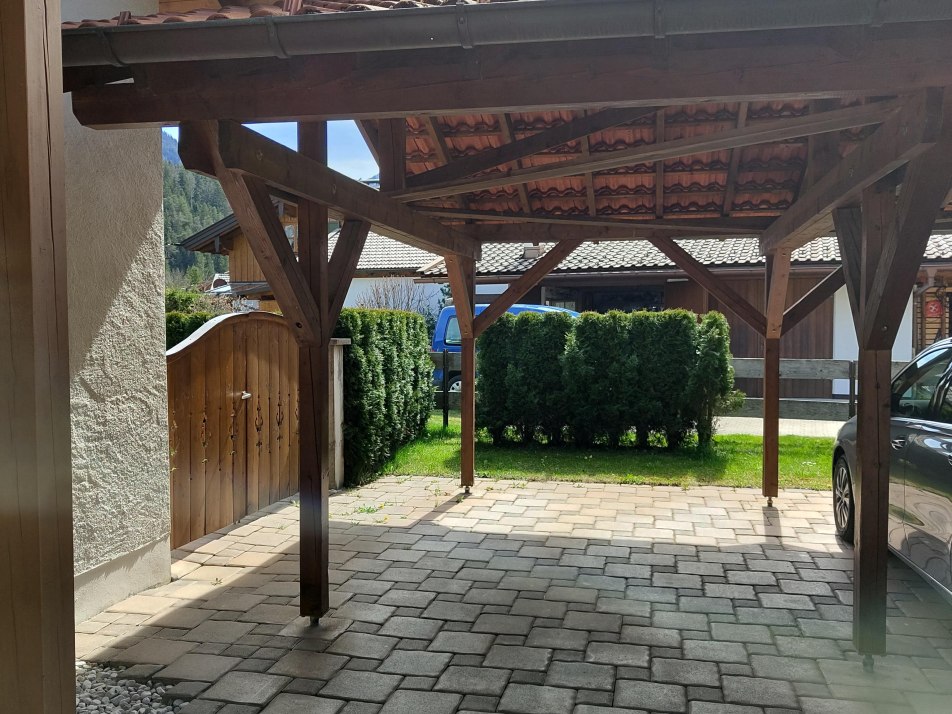 Carport/Zugang Garten