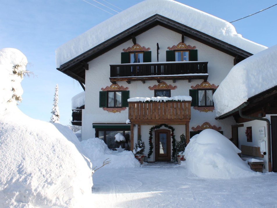 Gästehaus im Winter