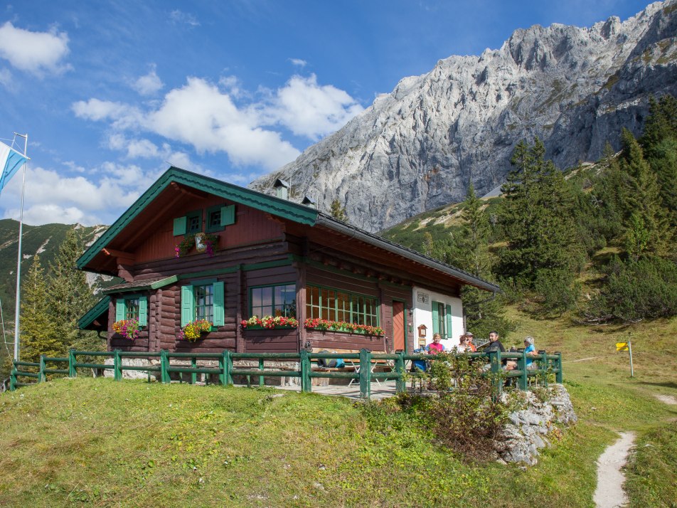 Hochlandhütte, © Alpenwelt Karwendel | Hochlandhütte Birgit Müller
