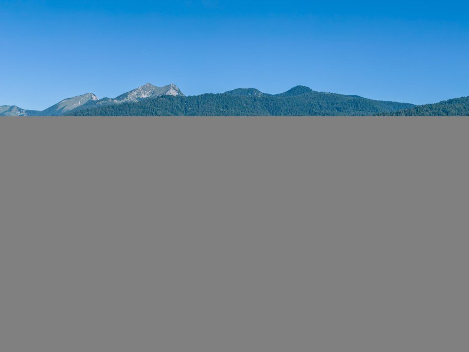 Hausansicht Ost mit Estergebirge, © Schober Hausansicht Ost mit Estergebirge, © Schober